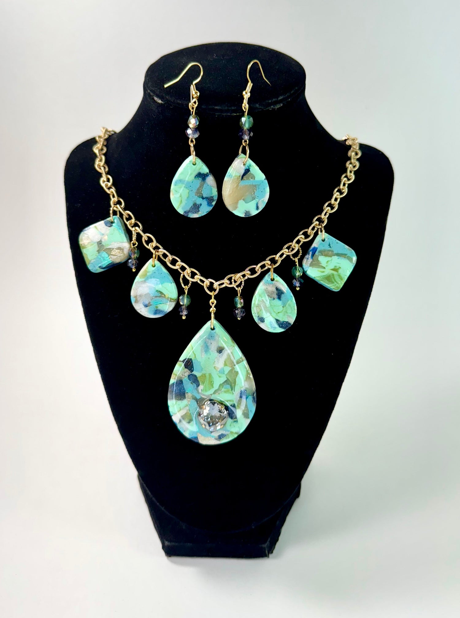 Texas Turquoise Chestnut Chic Studio